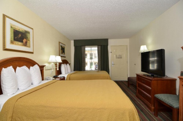 Quality Inn & Suites Biltmore East image 17