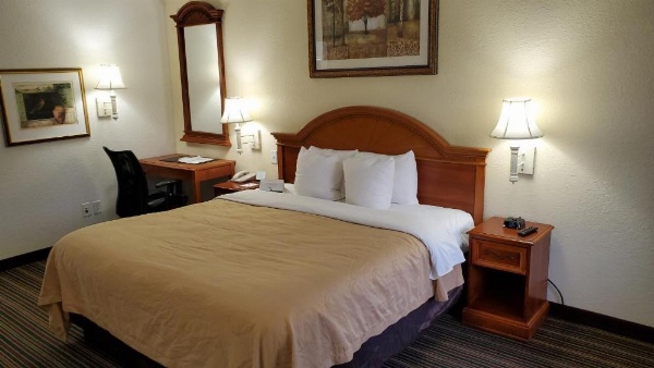 Quality Inn & Suites Biltmore East image 23